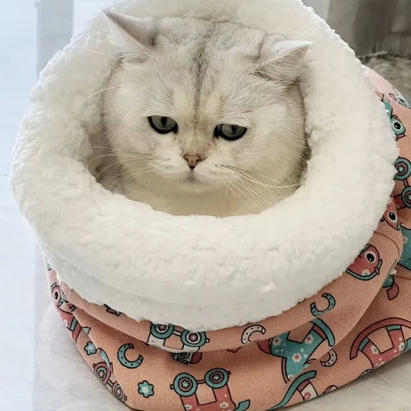Panier chat grotte - Peluche douce hiver